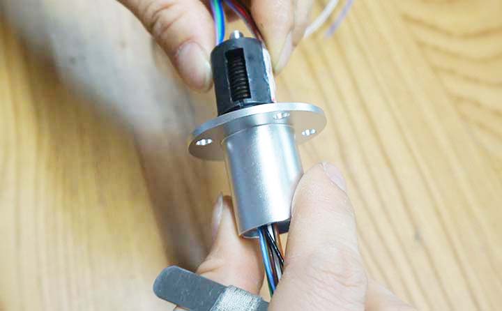 根據(jù)導電滑環(huán)原理接線圖自制作簡易功能滑環(huán)方法